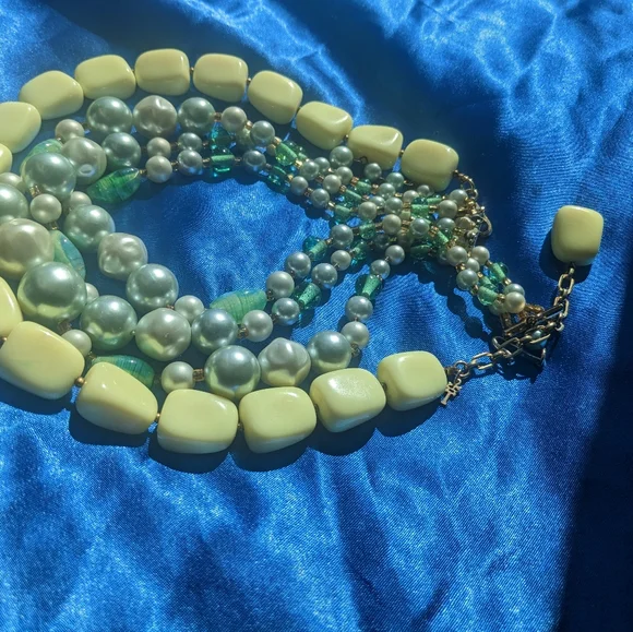 Two Vintage Necklaces Trifari & Japan - Picture 7 of 10